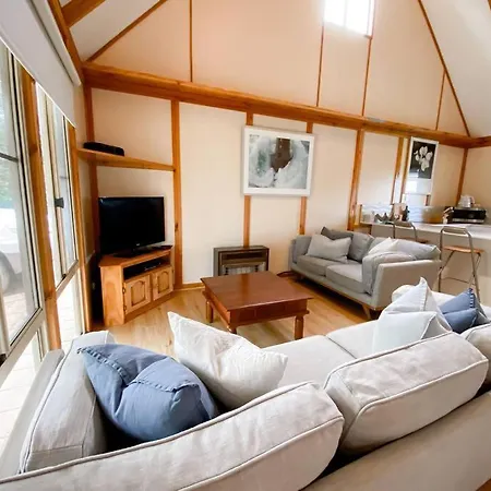 Ocean View Walk To The Beach & Surfers Point - Margaret River Properties Prevelly Exterior photo
