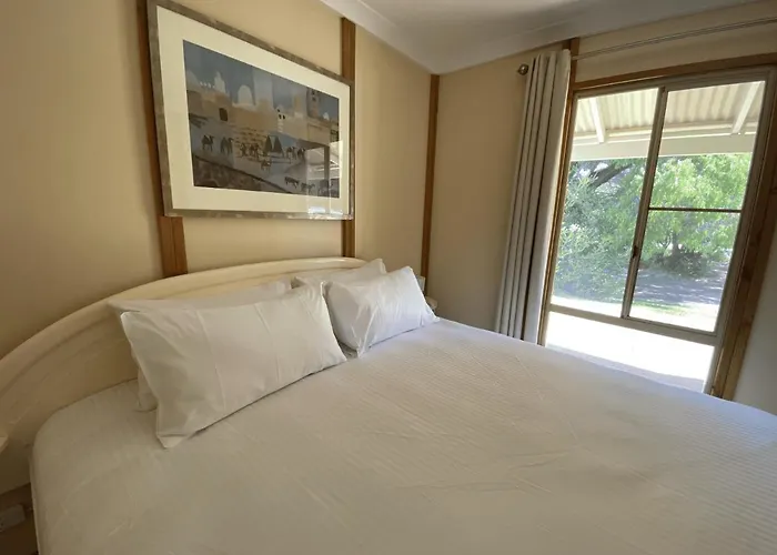 Ocean View Walk To The Beach & Surfers Point - Margaret River Properties