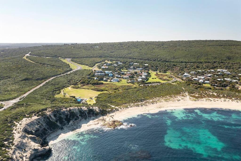 Holiday home Ocean View Walk To The & Surfers Point - Margaret River