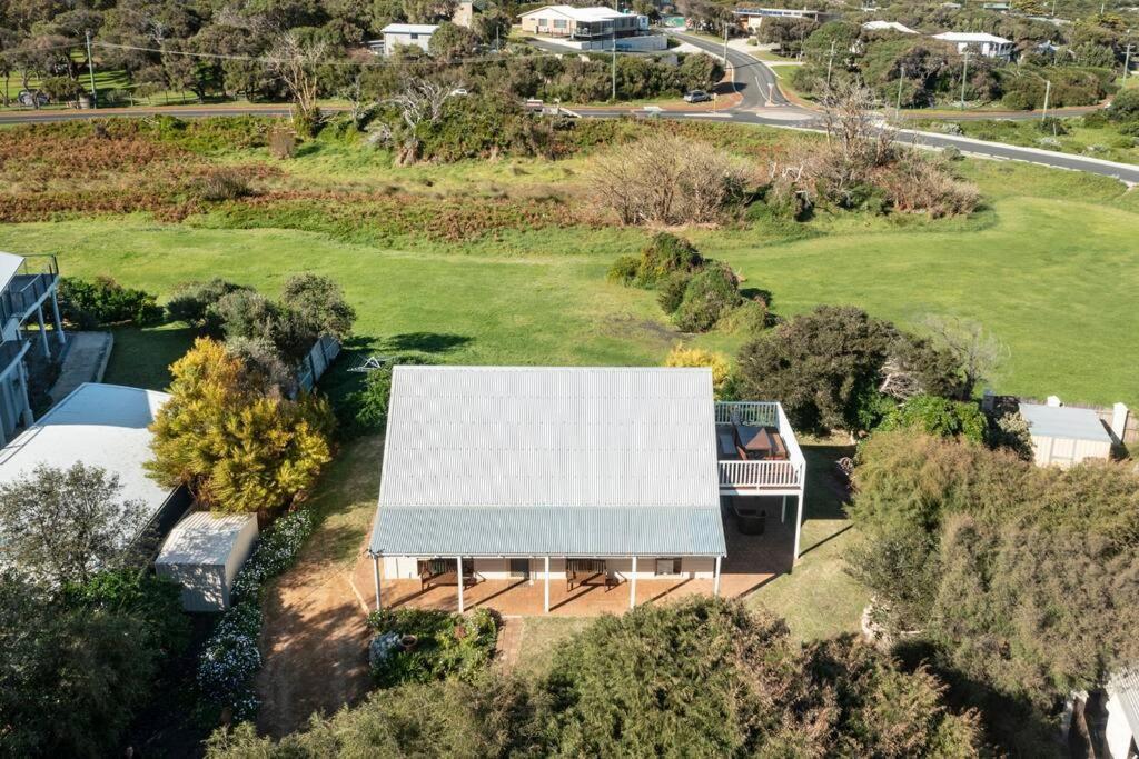 Holiday home Ocean View Walk To The & Surfers Point - Margaret River